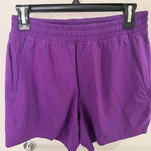 Men’s Lululemon’s pace breakers 5 inch unlined